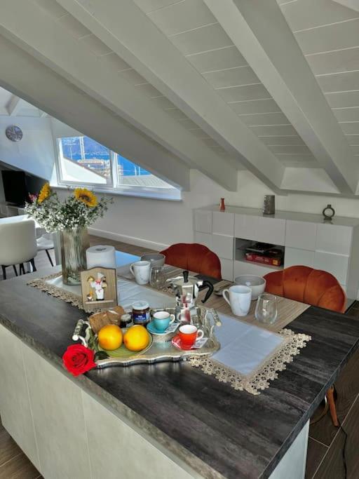 Apt. Aries - Penthouse Menaggio Exterior foto